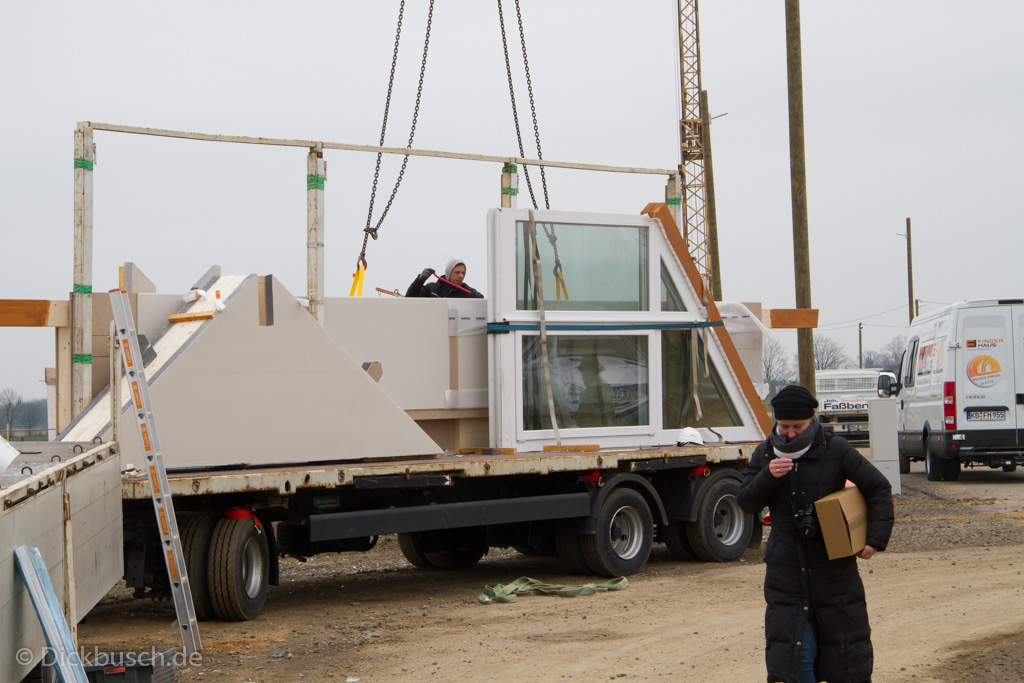 130311120915 MJ  0405