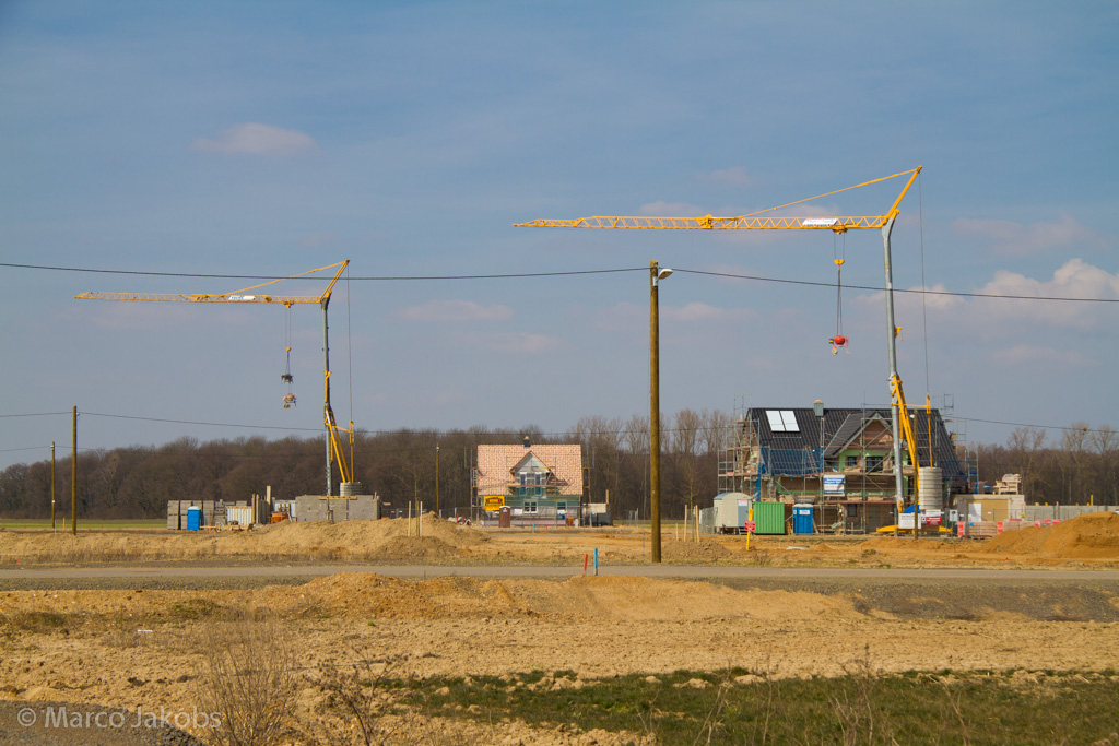 130401132309 MJ  0542