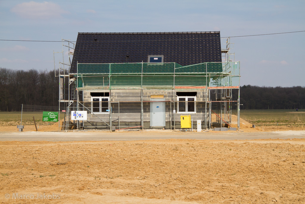 130401135058 MJ  0564