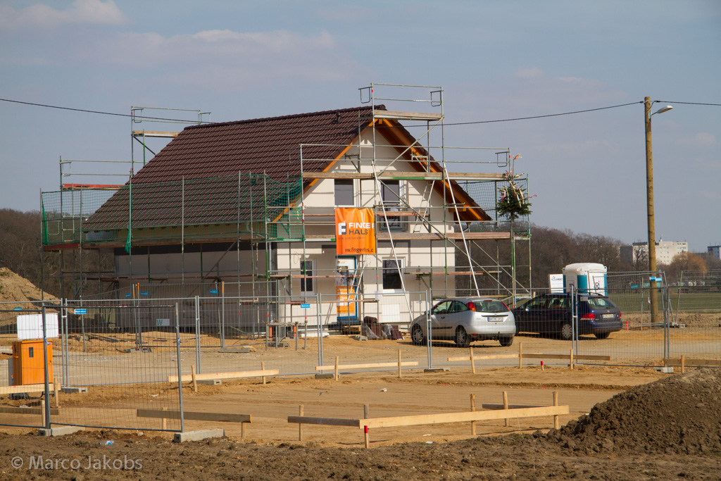 130401140422 MJ  0570