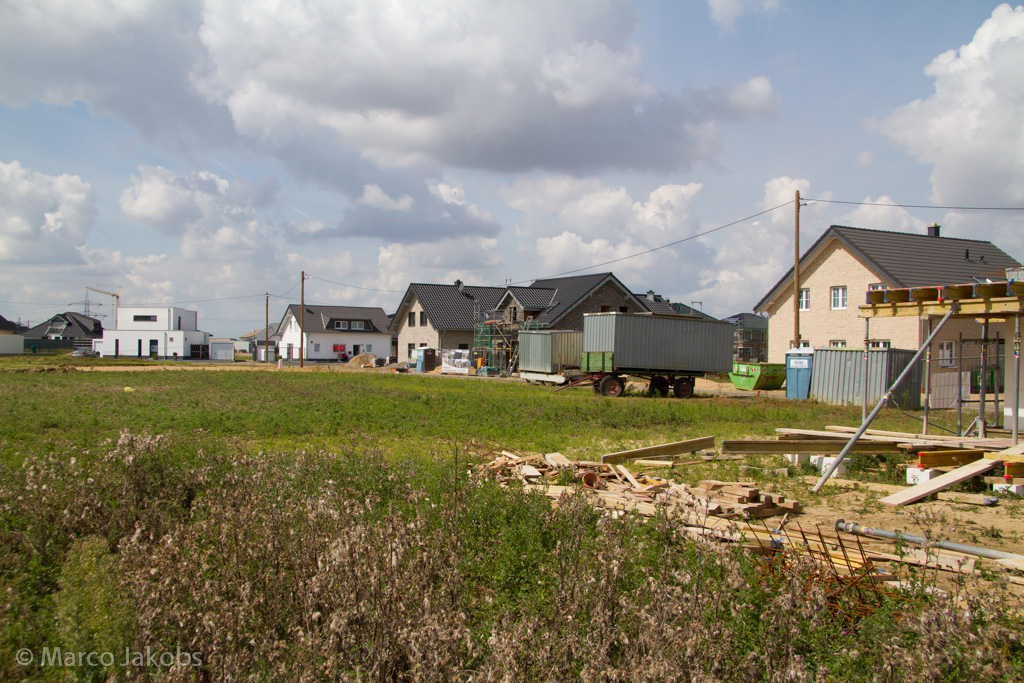 140824121420 MJ  2176