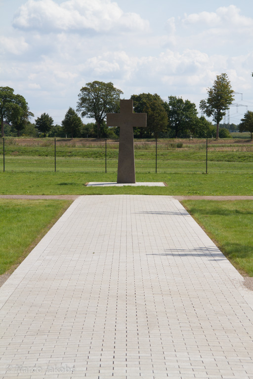 140824125026 MJ  2198