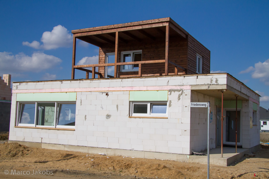 140302132502 MJ  0901