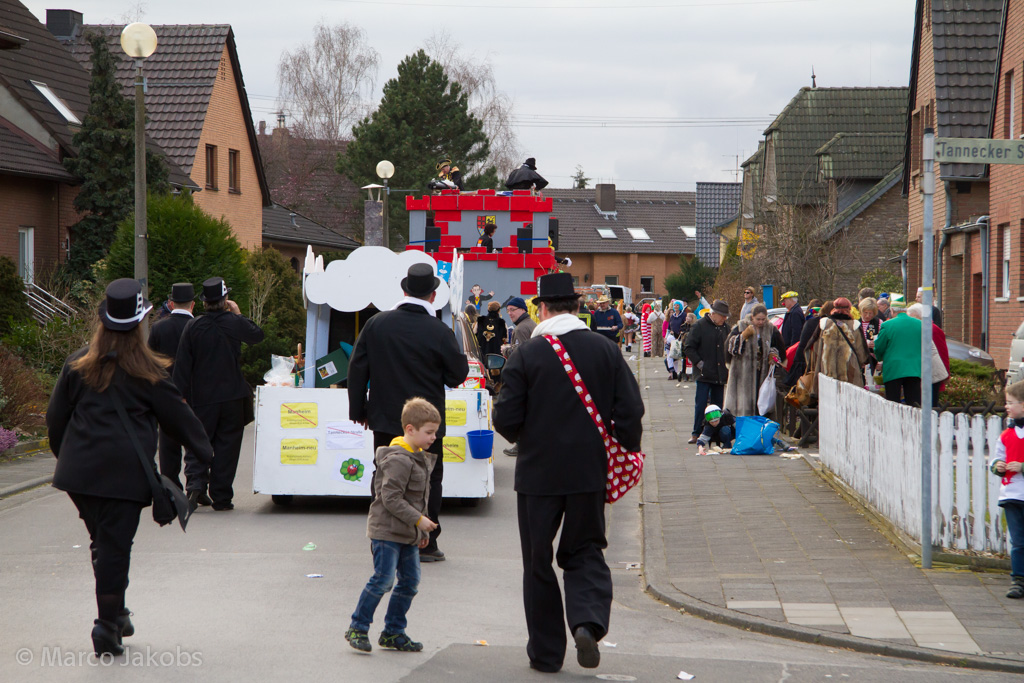 140304155100 MJ  1042